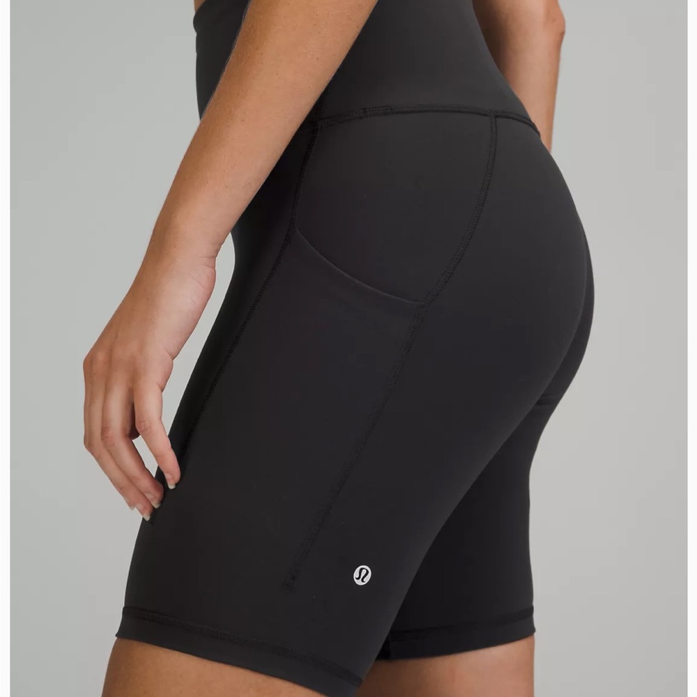 LULULEMON Wunder Train High Rise shorts with pockets (8”)